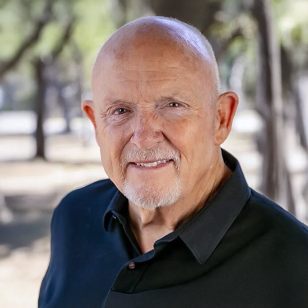 Headshot of Dennis Henderson